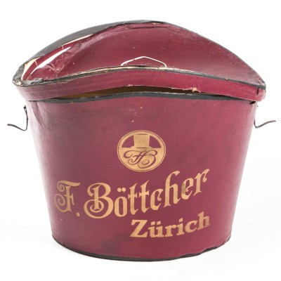 Pudełko na kapelusz, sygn. F. Böttcher, Zürich.